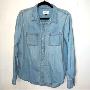 Universal Thread Light Denim Long Sleeve Button-up, Size L